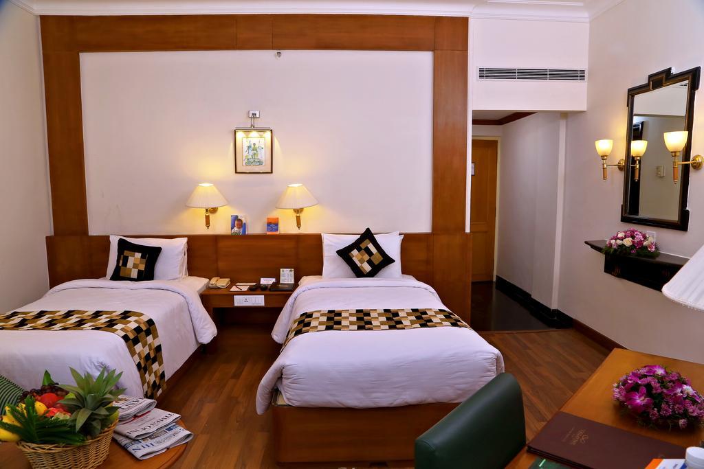 Hotel Gokulam Park Kochi Zewnętrze zdjęcie