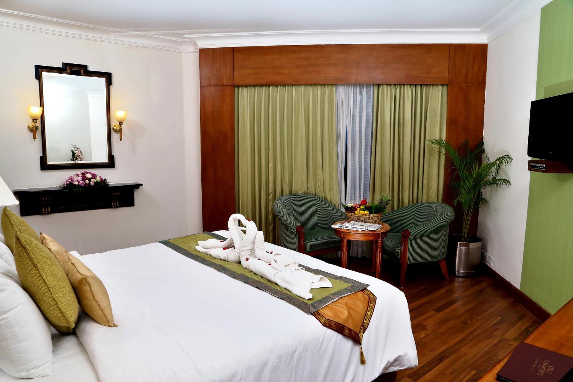 Hotel Gokulam Park Kochi Zewnętrze zdjęcie