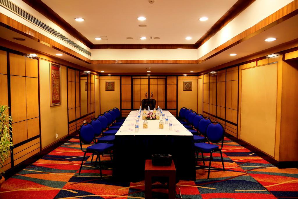 Hotel Gokulam Park Kochi Zewnętrze zdjęcie